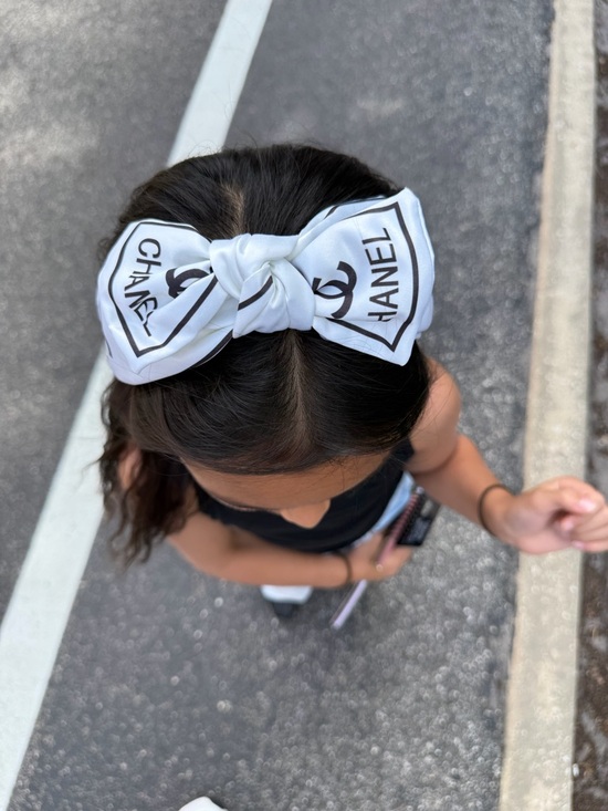 GWP Cream and Black Logo Knotted Silk Headband